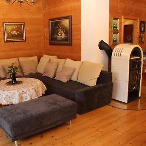Holzkastl Apartment
